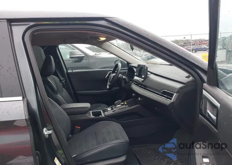 2024 Mitsubishi Outlander Se 2.5 2Wd/Se Black Edition S-Awc/Se Black Edition W/Pano Roof from USA, damaged, VIN JA4J3VA85RZ082498